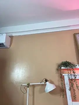 KendalMilleer online show from April 21, 2026, 9:15 am