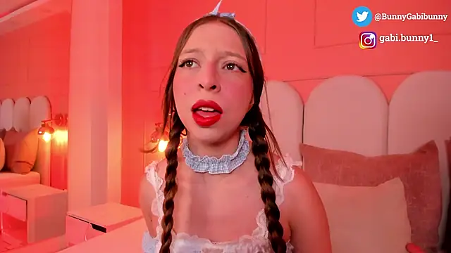 gabi bunny online show from October 27, 2025, 10:25 pm