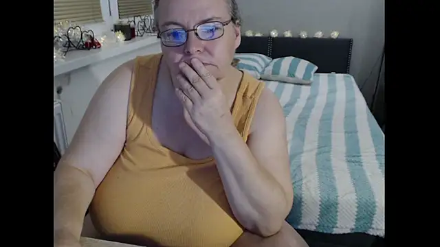 Sweetboobs online show from November 9, 2025, 9:24 pm