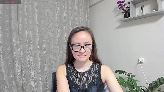 Diana Taylor online show from April 14, 2026, 9:10 pm