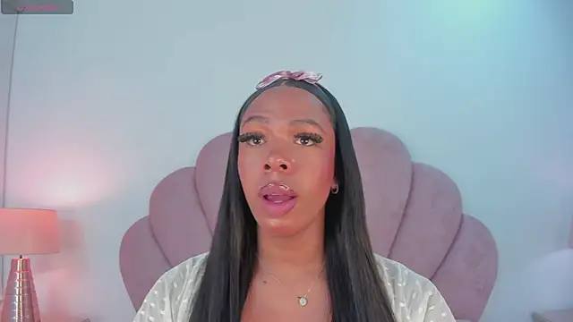 Nicole Paradise online show from December 28, 2024, 12:56 pm