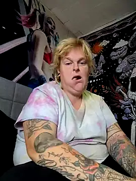 Trans Girl next door420 online show from October 7, 2025, 4:26 pm