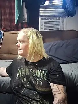 Snapshot of Trans_Girl_next_door420 chatting on June 16, 2026, 11:07 pm Trans Girl next door420 online show from June 16, 2026, 11:07 pm