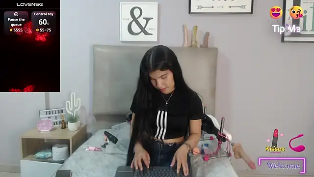 Snapshot of SophiaMeyerst chatting on July 10, 2026, 5:04 pm SophiaMeyerst online show from July 10, 2026, 5:04 pm