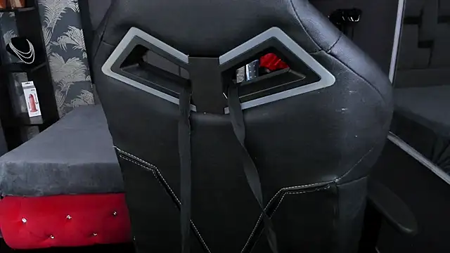 Cumming Tiffani online show from October 14, 2025, 12:50 pm