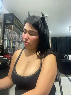 emma  cute   online show from January 11, 2026, 11:37 am