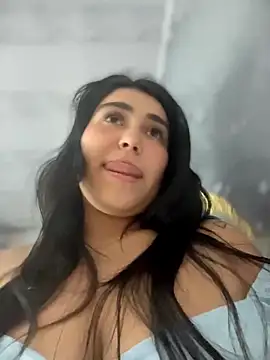 emma  cute   online show from March 15, 2026, 11:27 am