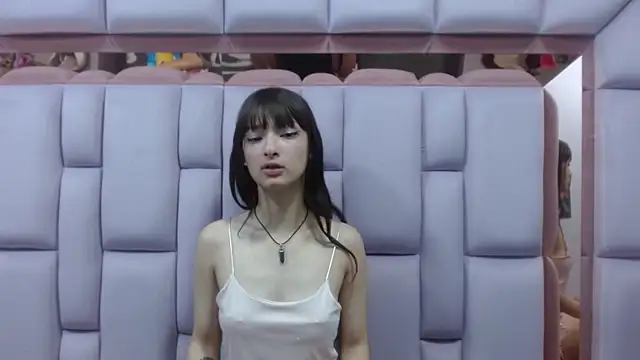 Aurora 18 online show from February 1, 2025, 9:29 pm