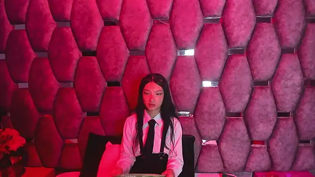 Aurora 18 online show from September 19, 2025, 2:18 pm