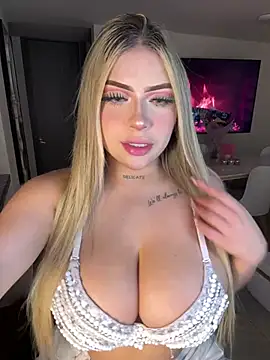 MiaWhitePink  online show from February 28, 2026, 5:19 am