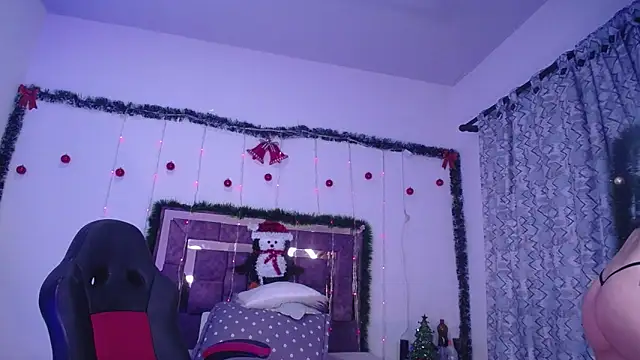 alejandrafitt online show from December 16, 2025, 4:06 am