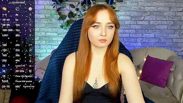 Snapshot of Emma_Chery chatting on January 11, 2025, 1:43 pm Emma Chery online show from January 11, 2025, 1:43 pm