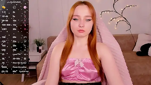 Snapshot of Emma_Chery chatting on January 21, 2025, 11:56 am Emma Chery online show from January 21, 2025, 11:56 am