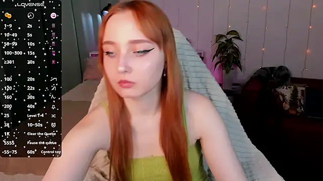 Snapshot of Emma_Chery chatting on January 22, 2025, 12:06 pm Emma Chery online show from January 22, 2025, 12:06 pm