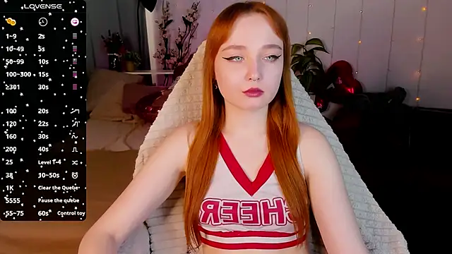 Snapshot of Emma_Chery chatting on February 4, 2025, 8:56 am Emma Chery online show from February 4, 2025, 8:56 am