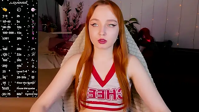 Snapshot of Emma_Chery chatting on February 4, 2025, 12:00 pm Emma Chery online show from February 4, 2025, 12:00 pm