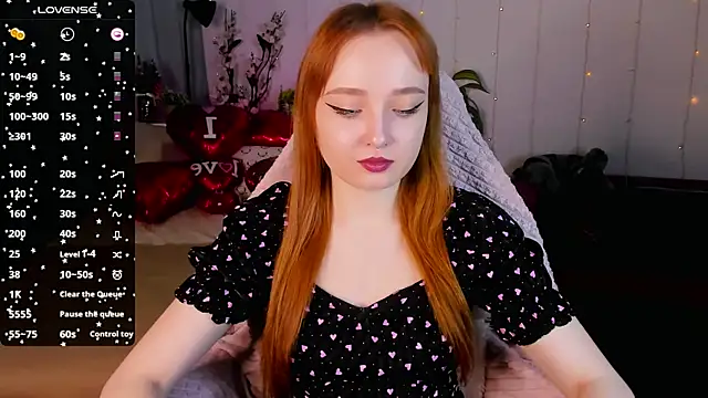 Snapshot of Emma_Chery chatting on February 5, 2025, 5:41 am Emma Chery online show from February 5, 2025, 5:41 am