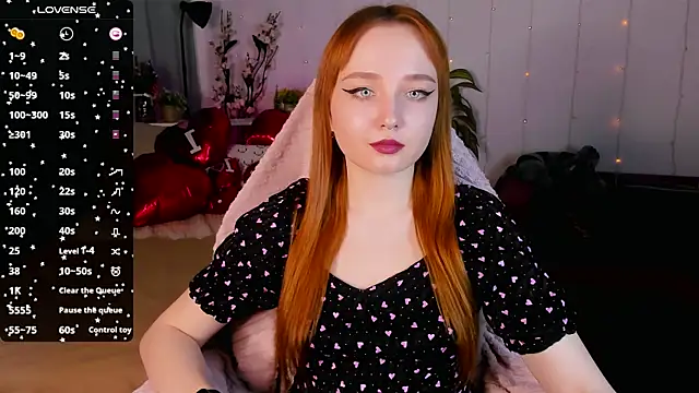 Snapshot of Emma_Chery chatting on February 5, 2025, 11:44 am Emma Chery online show from February 5, 2025, 11:44 am