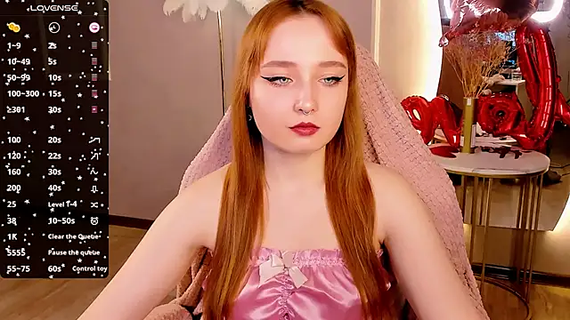 Snapshot of Emma_Chery chatting on February 6, 2025, 11:43 am Emma Chery online show from February 6, 2025, 11:43 am