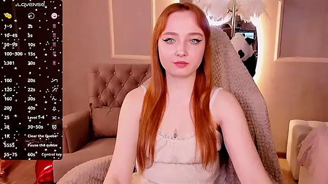 Snapshot of Emma_Chery chatting on February 12, 2025, 8:38 am Emma Chery online show from February 12, 2025, 8:38 am