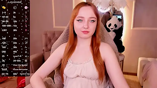 Snapshot of Emma_Chery chatting on February 12, 2025, 11:51 am Emma Chery online show from February 12, 2025, 11:51 am