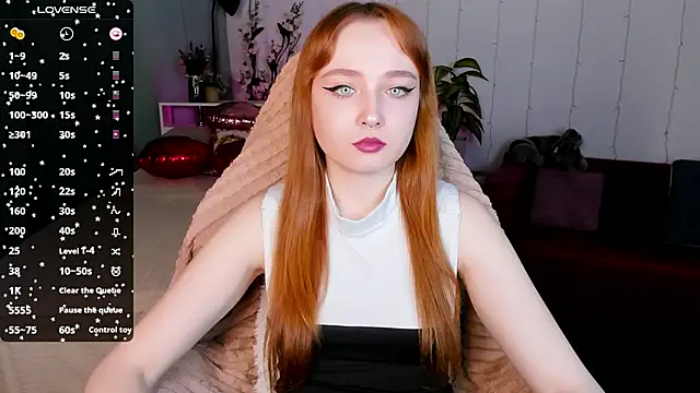 Snapshot of Emma_Chery chatting on February 13, 2025, 5:48 am Emma Chery online show from February 13, 2025, 5:48 am