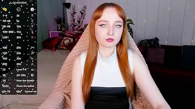 Snapshot of Emma_Chery chatting on February 13, 2025, 11:50 am Emma Chery online show from February 13, 2025, 11:50 am