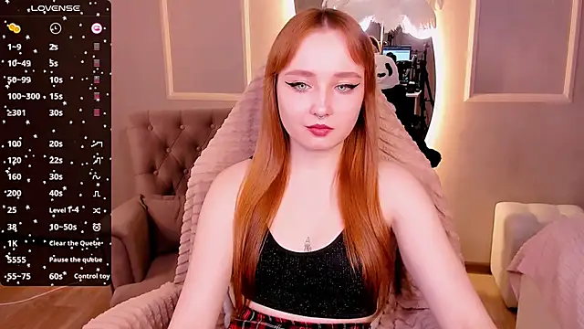 Snapshot of Emma_Chery chatting on February 18, 2025, 12:06 pm Emma Chery online show from February 18, 2025, 12:06 pm