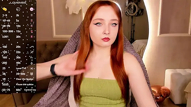 Snapshot of Emma_Chery chatting on February 25, 2025, 5:41 am Emma Chery online show from February 25, 2025, 5:41 am