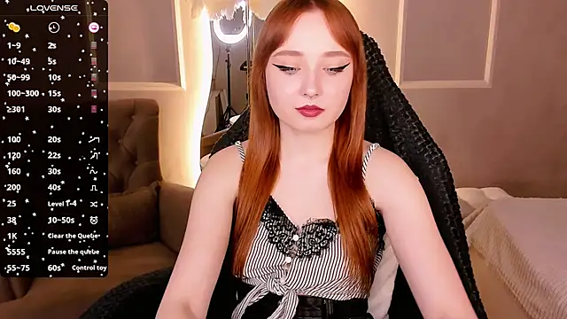 Snapshot of Emma_Chery chatting on March 7, 2025, 12:12 pm Emma Chery online show from March 7, 2025, 12:12 pm