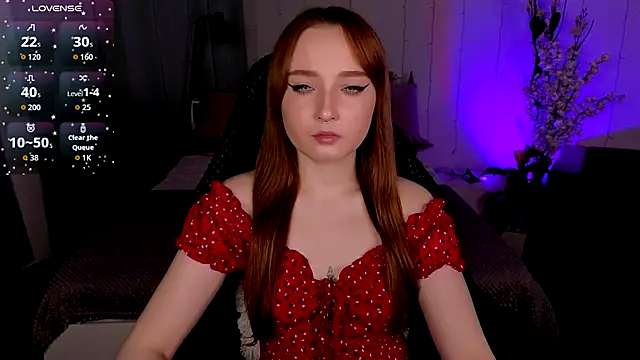 Snapshot of Emma_Chery chatting on November 30, 2025, 1:37 pm Emma Chery online show from November 30, 2025, 1:37 pm