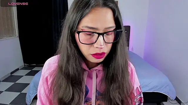 paula kawaiifu  online show from January 25, 2025, 2:14 pm