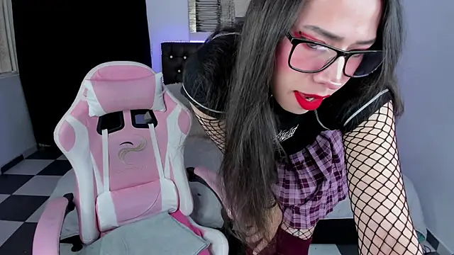 paula kawaiifu  online show from February 8, 2025, 2:16 pm