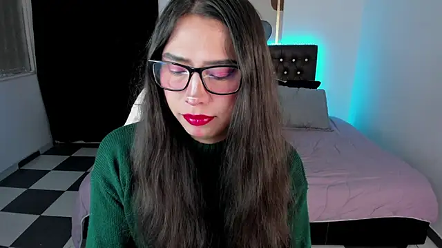 paula kawaiifu  online show from February 22, 2025, 1:35 pm