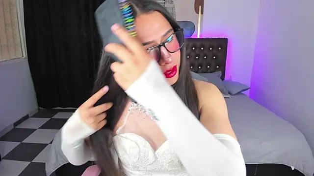 paula kawaiifu  online show from March 5, 2025, 1:50 pm