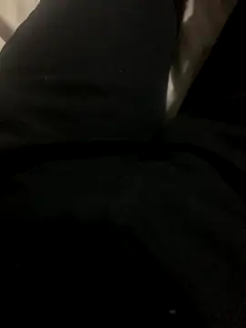 Snapshot of DManL chatting on October 25, 2025, 5:51 pm DManL online show from October 25, 2025, 5:51 pm