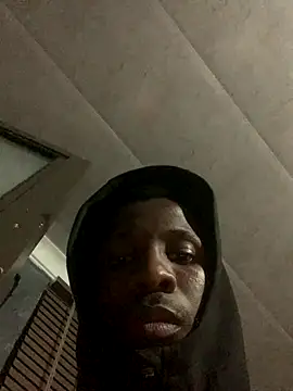 Snapshot of DManL chatting on December 3, 2025, 10:30 pm DManL online show from December 3, 2025, 10:30 pm