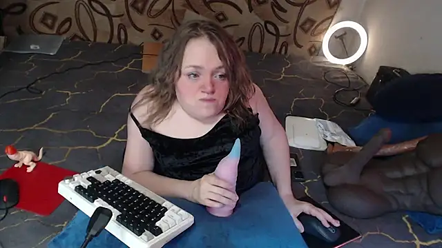 MiniNatalie online show from March 11, 2025, 4:32 am