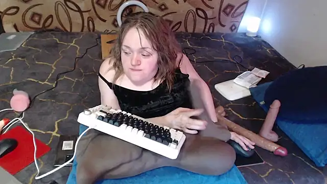 MiniNatalie online show from March 16, 2025, 2:43 am