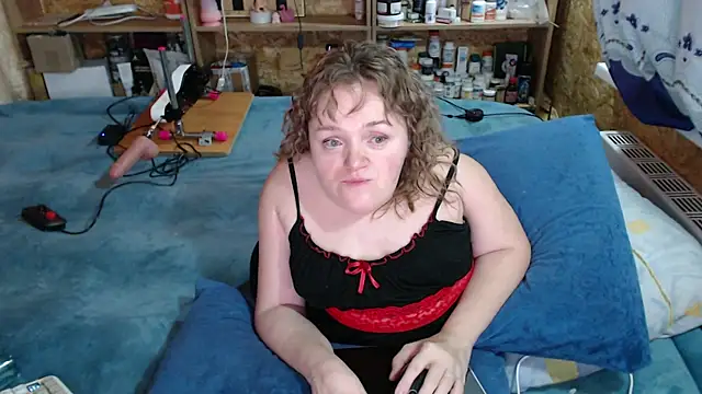 MiniNatalie online show from September 30, 2025, 3:28 pm