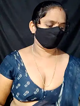 vintage-vibs online show from February 2, 2025, 6:10 pm