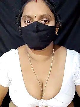 vintage-vibs online show from February 3, 2025, 8:57 pm