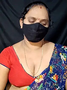 vintage-vibs online show from February 12, 2025, 5:58 pm