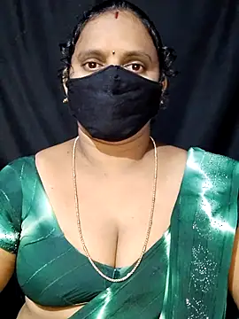 vintage-vibs online show from September 15, 2025, 6:19 pm