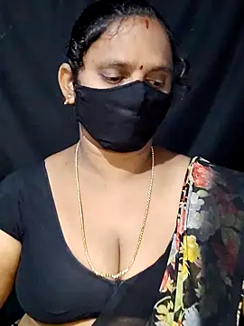 vintage-vibs online show from September 23, 2025, 5:38 pm