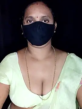 vintage-vibs online show from October 22, 2025, 5:41 am