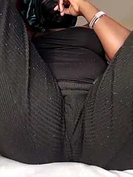 Lucyy1 online show from February 14, 2025, 8:48 pm