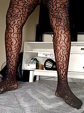 Lucyy1 online show from October 2, 2025, 9:44 pm