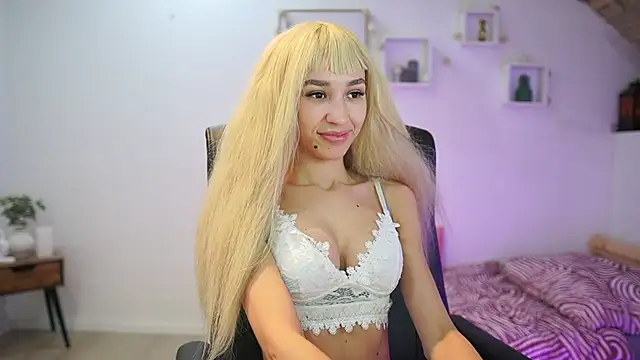 Amai  Liu online show from December 1, 2025, 6:57 pm