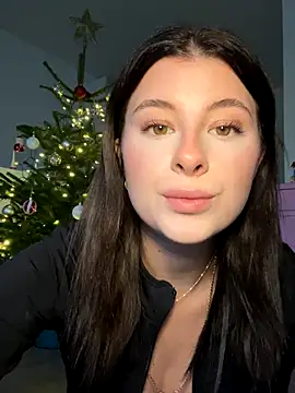 Mia-Minou online show from December 4, 2025, 2:04 pm